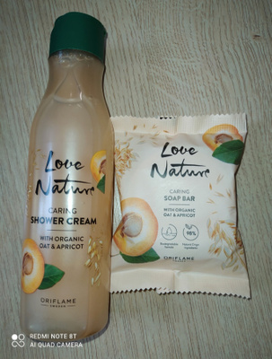 Love nature caring organic oat&apricot suihkuvoide/palasaipp
