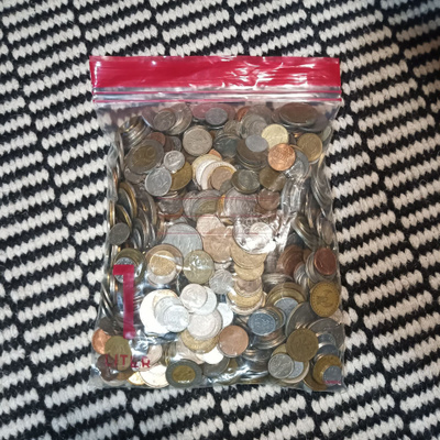 Kotimaiset ja ulkomaiset rahat 3.0 kg