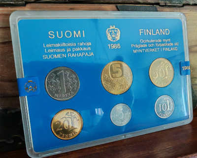 RAHASARJA v.1986, avaamaton leimakiiltoinen, sinetit ehjät