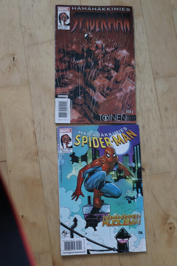 Hämähäkkimies Spider-man lehdet 9/2003 ja 11/2006