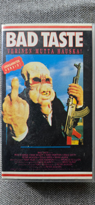 Bad Taste VHS (leikkaamaton suomijulkaisu, homeeton/testattu