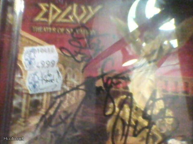 EDGUY CD KOKO BÄNDIN  NIMIKIRJOITUKSILLA