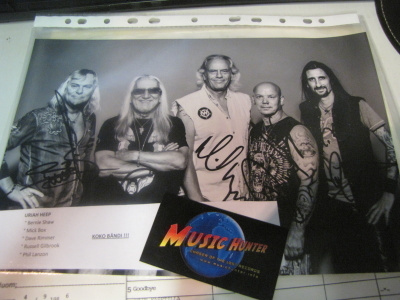 URIAH HEEP PROMOKUVA KOKO BÄNDIN NIMMAREILLA