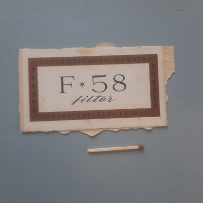 tupakkatehdas Fennia F*58 etiketti tupakka-askista
