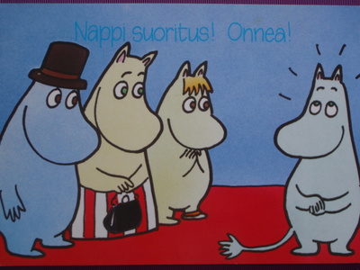 Muumipeikko saa onnittelut perheeltä