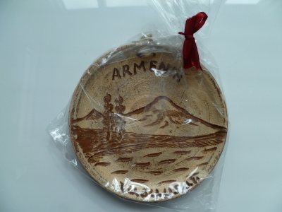 ARMENIA seinälautanen / koristelautanen 2kpl (UUDET)