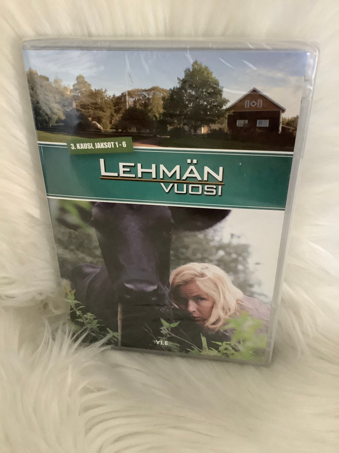 LEHMÄN VUOSI 3. KAUSI, JAKSOT 1-6 (UUSI MUOVEISSA)