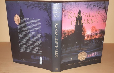 Kansallispyhäkkö : Turun tuomiokirkko 1300-2000