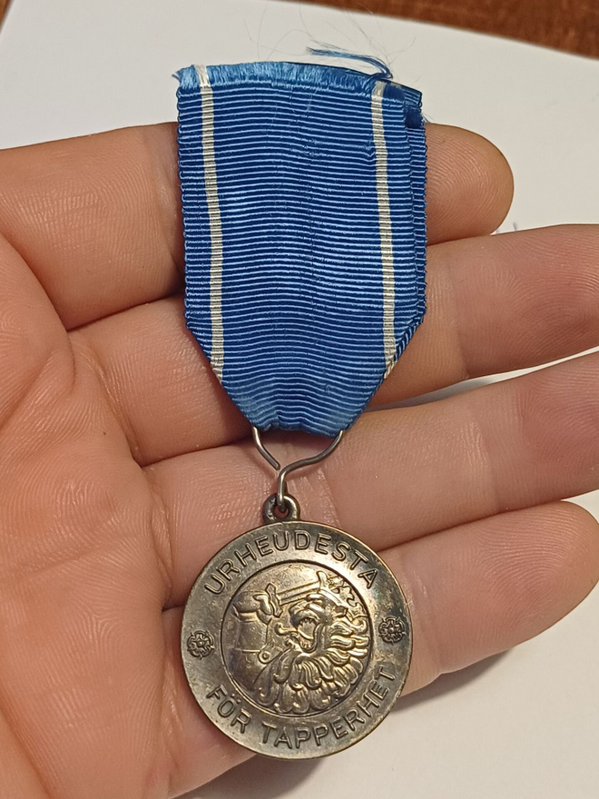 1.lk Vapaudenmitalli 1941, hopeaa.