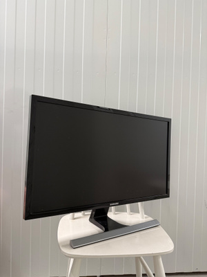 Samsung 28" näyttö