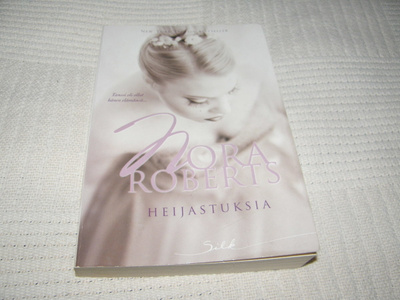 Nora Roberts Heijastuksia   -pok