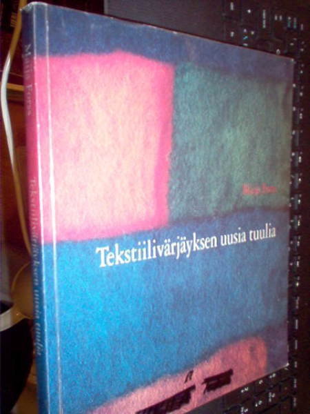 Forss : Tekstiilivärjäyksen uusia tuulia ( 1 p.1993 ) Sis.pk
