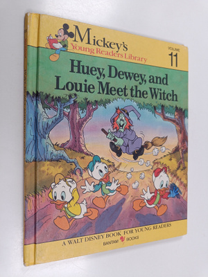 Huey, Dewey, and Louie Meet the Witch : Mickey's young re...