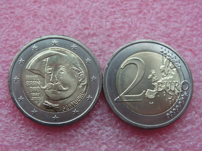 Portugali 2017 2 € Raul Brandão 150v UNC