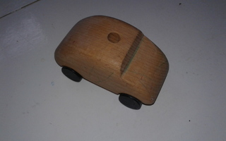 Puinen autokynäteline
