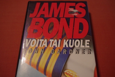 John Gardner: James Bond, voita tai kuole (1990)