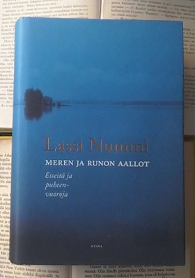 Lassi Nummi - Meren ja runon aallot: esseitä (sid.)