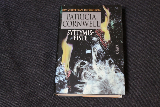 Patricia Cornwell - Syttymispiste 1.p. 1999 (kovakantinen)