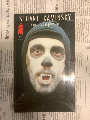 Stuart Kaminsky - Varo Vampyyria (pokkari)