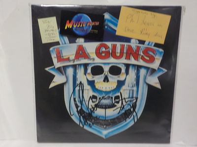 LA GUNS - S/ T LP + 2 NIMIKIRJOITUKSET PHIL JA STEVE