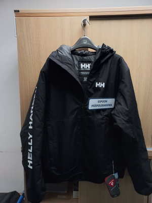 [T3115] Helly Hansen M-takki, musta