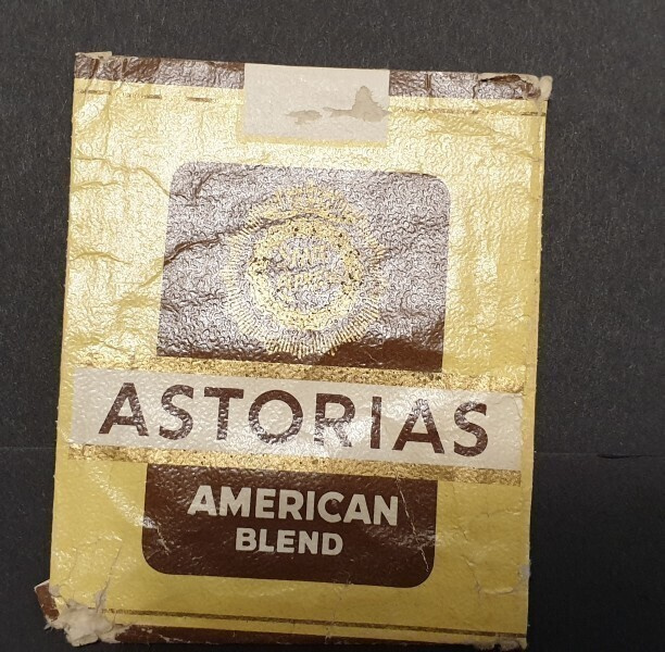 tupakka-aski etureuna Astorias American blend