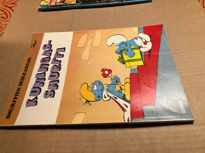 SMURFFIEN SEIKKAILUJA KUNINGASSMURFFI HYVÄ