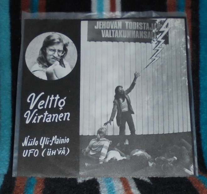 VELTTO VIRTANEN ~ Niilo Yli-Mainio / Ufo ~ 7" Single