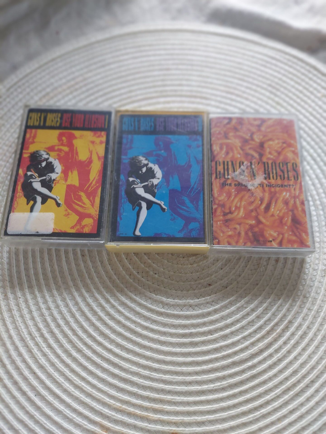 GUNS N'ROSES