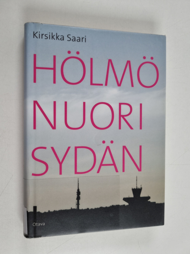 Kirsikka Saari : Hölmö nuori sydän