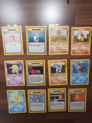 Pokemon Base Set sarjan kortteja yksittäin myynnissä
