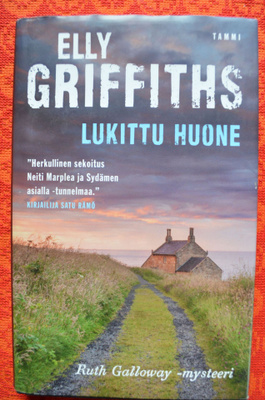 Elly Gruffiths:  LUKITTU HUONE