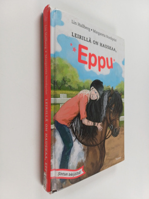 Lin Hallberg : Leirillä on hauskaa, Eppu