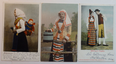 3 kpl Kansallispukukortteja, leimattu 1907