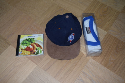 HK setti hattu, paita ja cd