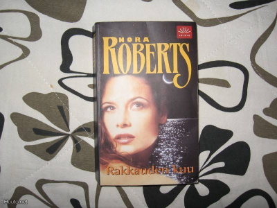 Nora Roberts*Rakkauden kuu v.2003 pokkari