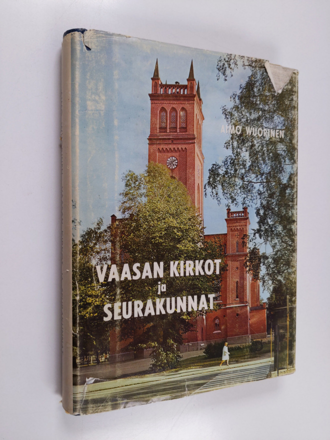 Aimo Wuorinen : Vaasan kirkot ja seurakunnat