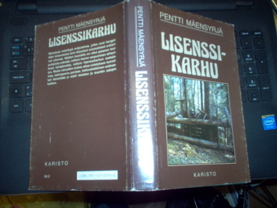 Pentti Mäensyrjä : Lisenssikarhu ( 1 p. 1983 )