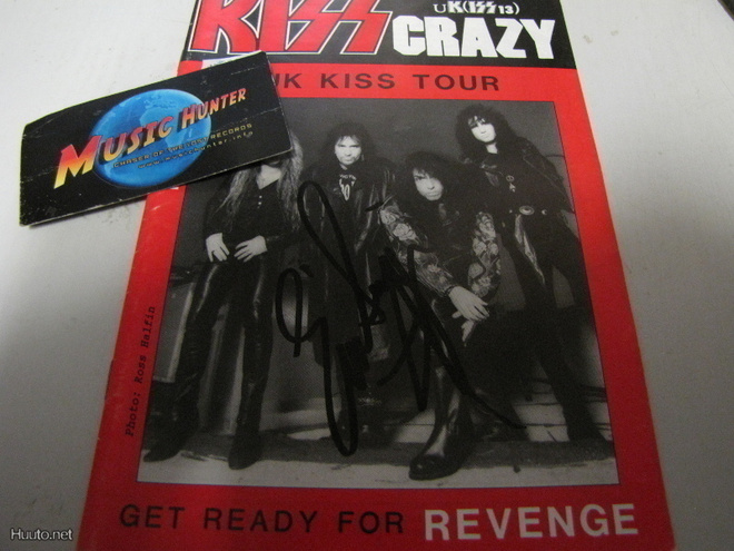 KISS CRAZY CLUBILEHTI SINGERIN NIMMARILLA