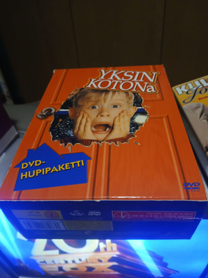 Yksin kotona 1-4 dvd boxi
