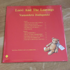 Leevi And The Leavings – Varasteleva joulupukki LP (Red) - pikkukuva 3