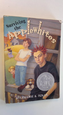 Stephanie S. Tolan : Surviving the Applewhites