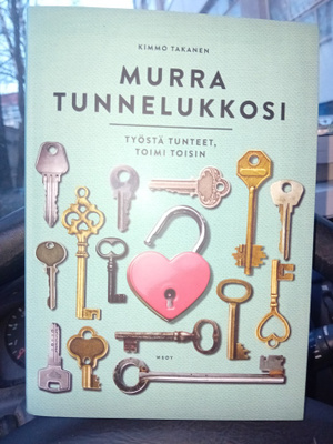 TAKANEN  : MURRA TUNNELUKKOSI ( SIS POSTIKULU  )