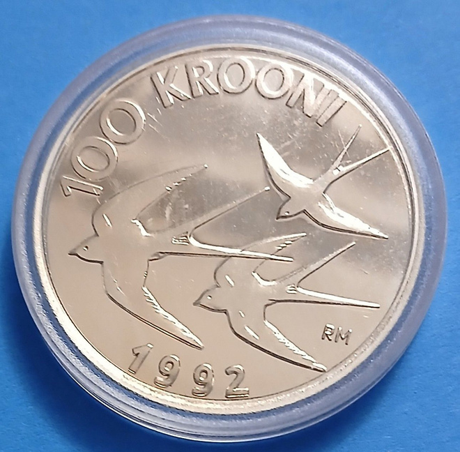 Viron hopeinen 100 Kroonin juhlaraha vuodelta 1992.