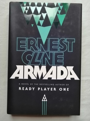 Cline, Ernest: Armada (eng. kovakantinen)