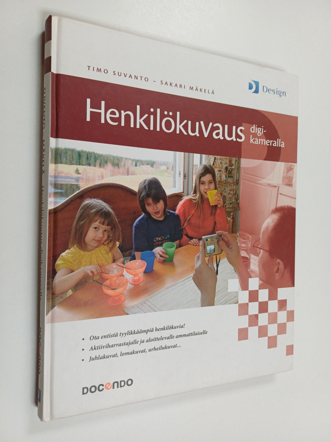 Sakari Mäkelä ym. : Henkilökuvaus digikameralla
