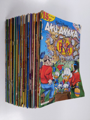 Aku Ankka vuosikerta 2001 (puuttuu nrot 9, 12-13, 15, 24,...