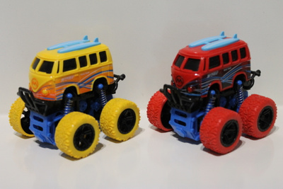 VW Kleinbus monsteriautot