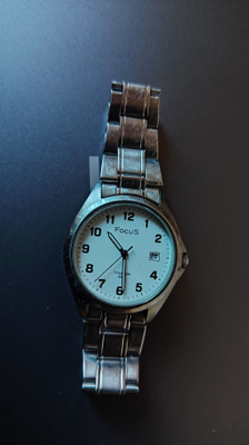 Focus quartz kello
