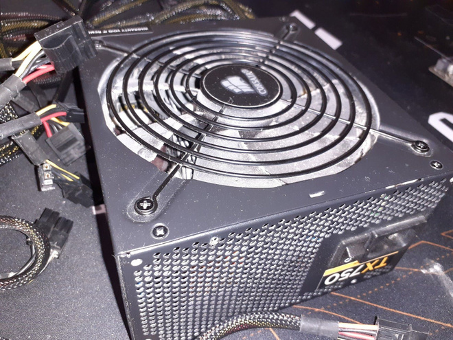 Virtalähde - Corsair TX750 V2 750W (750 Wattinen)